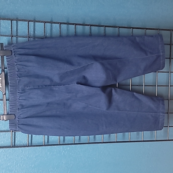 Size large capri from Turtle Bay - Picture 3 of 4